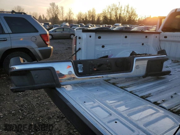 2019 GMC Canyon 4WD SLE with VIN 1GTG6CEN0K1293351, listed as a Copart auction lot 88470035 with 49,469 mi miles and Salvage Title. Bid and sale history available at carsss.com. Image 12.