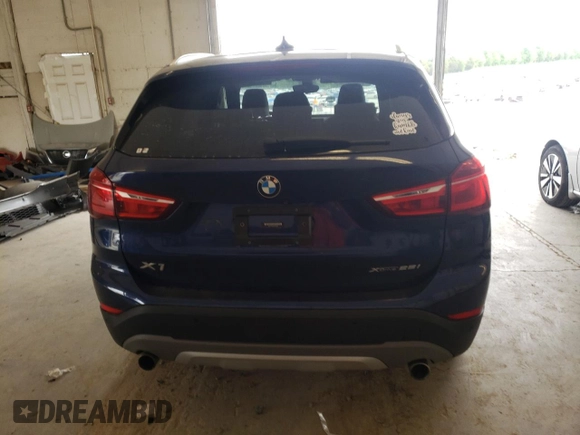 2018 BMW X1 xDrive28i with VIN WBXHT3C30J3H33429, listed as a Copart auction lot 49220033 with 28,916 mi miles. Bid and sale history available at carsss.com. Image 6.