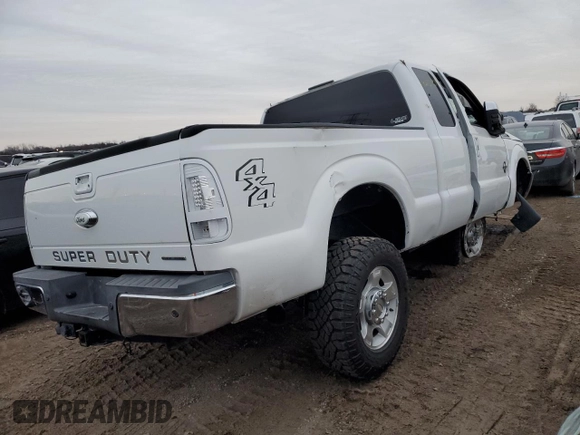 2013 Ford F-250 XL with VIN 1FT7X2BT7DEA62601, listed as a Copart auction lot 43250835 with 124,399 mi miles and Salvage Title. Bid and sale history available at DreamBid. Image 3.