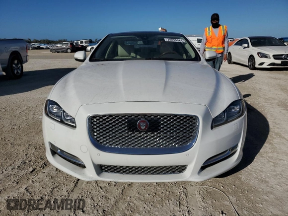 2016 Jaguar XJ Portfolio with VIN SAJWJ2GD5G8V89765, listed as a Copart auction lot 78094584 with Not provided miles and Non repairable. Bid and sale history available at DreamBid. Image 5.