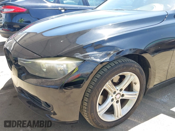 2013 BMW 3 Series 328i z VIN WBA3A5C5XDF356745, wystawiony jako IAAI lot #42092986 z przebiegiem 120 128 mil mil oraz . Historia ofert i sprzedaży dostępna na DreamBid. Obrazek 6.