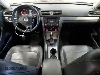 2015 Volkswagen Passat SE с VIN 1VWBV7A38FC072063, выставлен на аукционе Copart как лот 55957005 с пробегом 140 821 миль миль и Чистый • Clean title. История ставок и продаж доступна на DreamBid. Изображение 8.