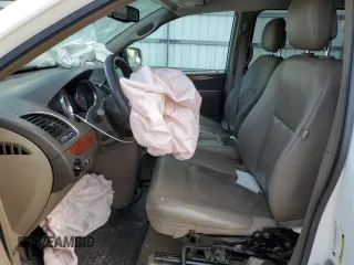 2013 Chrysler Town & Country Touring z VIN 2C4RC1BG3DR674413, wystawiony jako Copart lot #55902355 z przebiegiem 131 434 mil mil oraz Szkoda całkowita • Salvage title. Historia ofert i sprzedaży dostępna na DreamBid. Obrazek 7.