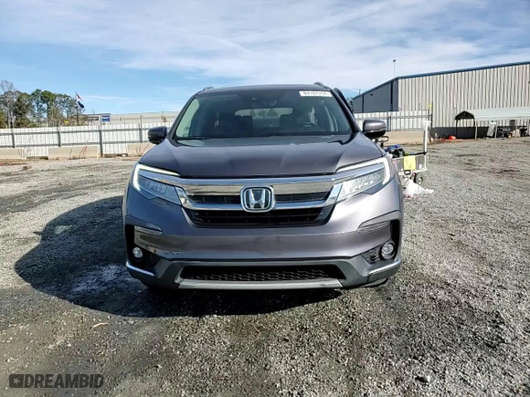 2019 Honda Pilot Touring 8-Passenger with VIN 5FNYF5H97KB002138, listed as a Copart auction lot 82107254 with 82,838 mi miles and Salvage Title. Bid and sale history available at carsss.com. Image 14.