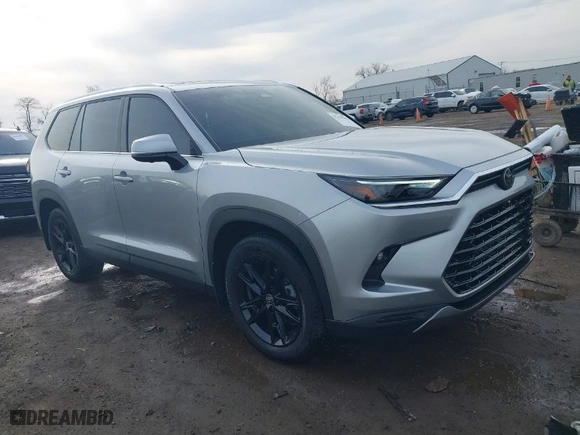 2024 Toyota Grand Highlander XLE with VIN 5TDAAAB59RS010228, listed as a IAAI auction lot 41829943 with 11,436 mi miles. Bid and sale history available at carsss.com. Image 1.
