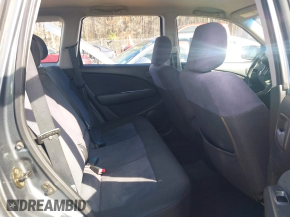 2004 Mitsubishi Outlander LS with VIN JA4LX31F344003223, listed as a IAAI auction lot 41614338 with 135,101 mi miles. Bid and sale history available at carsss.com. Image 8.