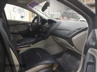 2015 Ford Focus SE with VIN 1FADP3F24FL285287, listed as a IAAI auction lot 41937687 with 130,460 mi miles. Bid and sale history available at carsss.com. Image 5.