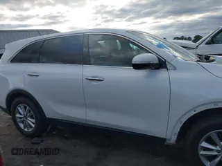2020 Kia Sorento LX with VIN 5XYPG4A3XLG643836, listed as a IAAI auction lot 40851409 with 76,555 mi miles. Bid and sale history available at carsss.com. Image 13.