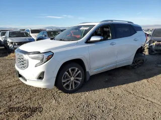 2019 GMC Terrain Denali with VIN 3GKALXEX0KL108770, listed as a Copart auction lot 82222754 with 147,869 mi miles and Salvage Title. Bid and sale history available at carsss.com. Image 1.