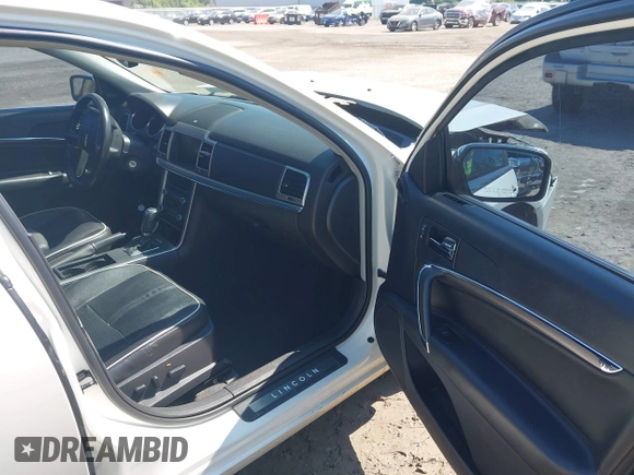 2012 Lincoln MKZ with VIN 3LNHL2GC0CR820925, listed as a IAAI auction lot 42659891 with 89,315 mi miles and . Bid and sale history available at DreamBid. Image 5.