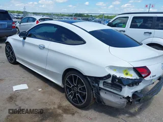 2020 Mercedes-Benz C 300 с VIN WDDWJ8DB7LF942328, выставлен на аукционе IAAI как лот 42205061 с пробегом 64 832 миль миль и . История ставок и продаж доступна на DreamBid. Изображение 3.