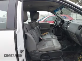2008 Ford F-150 STX z VIN 1FTRX12W98FC33166, wystawiony jako IAAI lot #41613296 z przebiegiem 330 276 mil mil oraz . Historia ofert i sprzedaży dostępna na DreamBid. Obrazek 5.