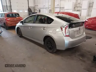 2013 Toyota Prius One z VIN JTDKN3DU5D5674730, wystawiony jako IAAI lot #40989694 z przebiegiem 159 236 mil mil oraz . Historia ofert i sprzedaży dostępna na DreamBid. Obrazek 3.