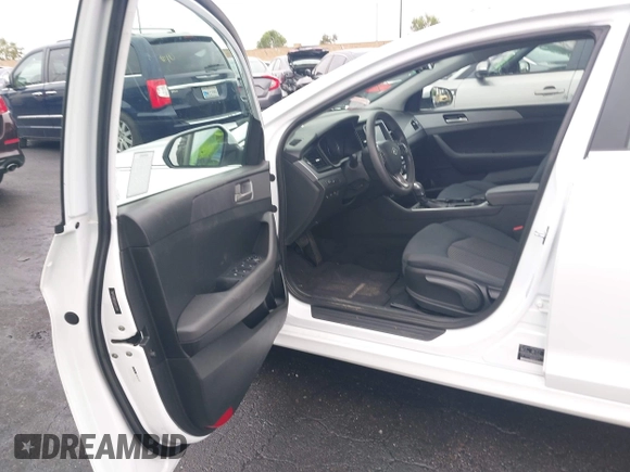 2018 Hyundai Sonata SE z VIN 5NPE24AF8JH693284, wystawiony jako IAAI lot #42184788 z przebiegiem 90 562 mil mil oraz . Historia ofert i sprzedaży dostępna na DreamBid. Obrazek 5.