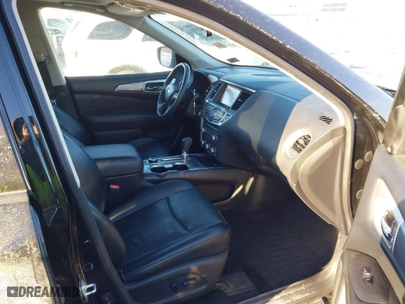 2018 Nissan Pathfinder SV with VIN 5N1DR2MM4JC670016, listed as a IAAI auction lot 41394190 with 143,705 mi miles. Bid and sale history available at carsss.com. Image 5.