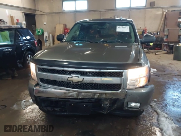 2007 Chevrolet Silverado 1500 1LT with VIN 2GCEK19J671602045, listed as a IAAI auction lot 41538984 with 221,265 mi miles and . Bid and sale history available at DreamBid. Image 13.
