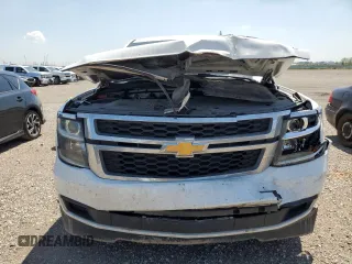 2017 Chevrolet Tahoe LT z VIN 1GNSCBKCXHR168360, wystawiony jako Copart lot #49990515 z przebiegiem 225 421 mil mil oraz Szkoda całkowita • Salvage title. Historia ofert i sprzedaży dostępna na DreamBid. Obrazek 5.