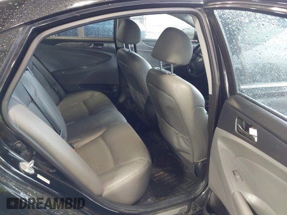 2015 Hyundai Sonata Hybrid Limited with VIN KMHEC4A40FA121325, listed as a IAAI auction lot 41976708 with 187,387 mi miles. Bid and sale history available at carsss.com. Image 8.