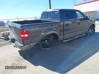 2006 Ford F-150 XLT z VIN 1FTPW14536KB44308, wystawiony jako IAAI lot #41673537 z przebiegiem 176 587 mil mil oraz . Historia ofert i sprzedaży dostępna na DreamBid. Obrazek 4.