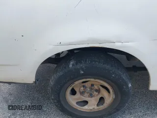 2003 Ford F-150 XL с VIN 1FTRX17253NA21787, выставлен на аукционе IAAI как лот 41963087 с пробегом 317 059 миль миль и . История ставок и продаж доступна на DreamBid. Изображение 15.