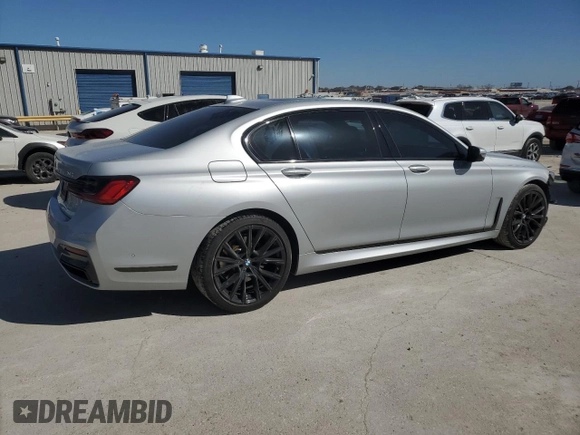 2020 BMW 7 Series 740i with VIN WBA7T2C01LGF96888, listed as a Copart auction lot 48492095 with 55,287 mi miles and Salvage Title. Bid and sale history available at carsss.com. Image 3.