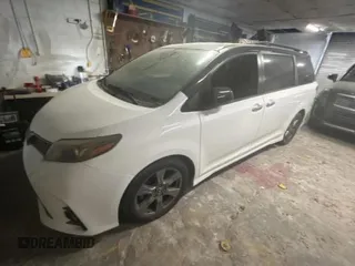 2018 Toyota Sienna SE with VIN 5TDXZ3DC1JS918378, listed as a Copart auction lot 62154135 with 110,087 mi miles and Salvage title. Bid and sale history available at DreamBid. Image 2.