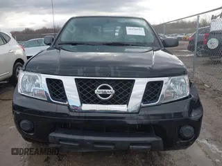2019 Nissan Frontier SV z VIN 1N6AD0EV9KN723149, wystawiony jako IAAI lot #41978525 z przebiegiem 86 415 mil mil oraz . Historia ofert i sprzedaży dostępna na DreamBid. Obrazek 13.