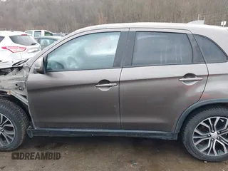 2019 Mitsubishi Outlander ES z VIN JA4AR3AU8KU032942, wystawiony jako IAAI lot #41018878 z przebiegiem 102 263 mil mil oraz . Historia ofert i sprzedaży dostępna na DreamBid. Obrazek 15.