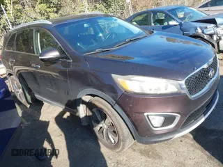 2016 Kia Sorento EX with VIN 5XYPH4A11GG012247, listed as a IAAI auction lot 41304466 with 208,557 mi miles. Bid and sale history available at carsss.com. Image 1.