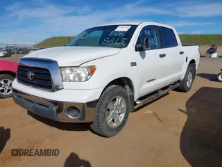 2008 Toyota Tundra z VIN 5TFDV54128X076597, wystawiony jako IAAI lot #41602163 z przebiegiem Nie podano mil oraz . Historia ofert i sprzedaży dostępna na DreamBid. Obrazek 17.