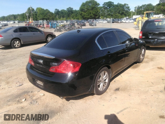 2015 Infiniti Q40 with VIN JN1CV6AP2FM501201, listed as a IAAI auction lot 42139939 with 188,168 mi miles. Bid and sale history available at carsss.com. Image 4.
