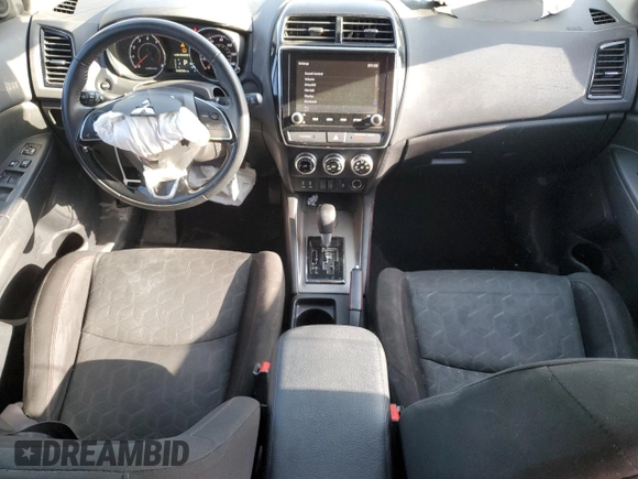 2021 Mitsubishi Outlander ES z VIN JA4APUAUXMU024811, wystawiony jako Copart lot #52904515 z przebiegiem 39 556 mil mil oraz Szkoda całkowita • Salvage title. Historia ofert i sprzedaży dostępna na DreamBid. Obrazek 8.