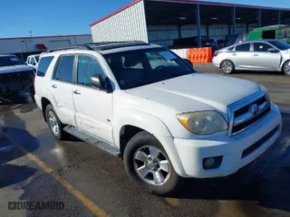 2008 Toyota 4Runner SR5 with VIN JTEZU14R28K003116, listed as a IAAI auction lot 40618148 with 249,356 mi miles. Bid and sale history available at carsss.com. Image 1.