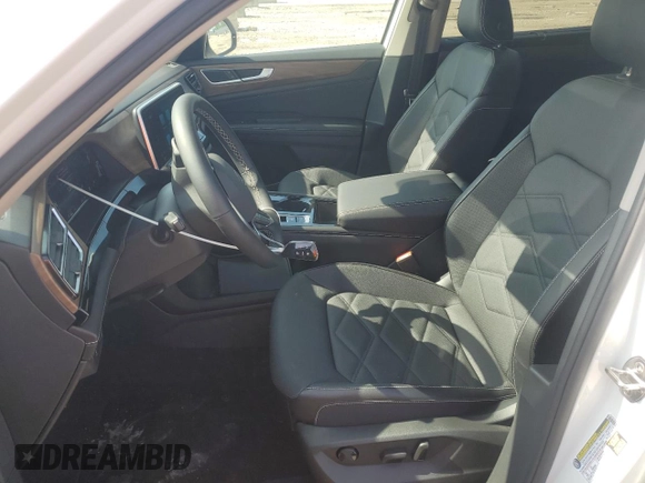 2024 Volkswagen Atlas SE with VIN 1V2JR2CA4RC579336, listed as a Copart auction lot 58968715 with 18 mi miles and Salvage title. Bid and sale history available at DreamBid. Image 7.