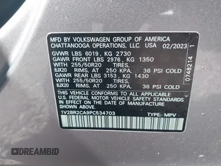 2023 Volkswagen Atlas SEL z VIN 1V2BR2CA9PC534703, wystawiony jako IAAI lot #42033612 z przebiegiem 22 886 mil mil oraz . Historia ofert i sprzedaży dostępna na DreamBid. Obrazek 9.