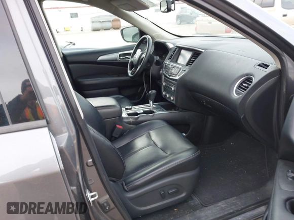 2018 Nissan Pathfinder SV z VIN 5N1DR2MM0JC666187, wystawiony jako IAAI lot #41996028 z przebiegiem 103 414 mil mil oraz . Historia ofert i sprzedaży dostępna na DreamBid. Obrazek 5.