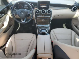 2015 Mercedes-Benz C 300 z VIN 55SWF4JB3FU064350, wystawiony jako Copart lot #57424215 z przebiegiem 39 416 mil mil oraz Szkoda całkowita • Salvage title. Historia ofert i sprzedaży dostępna na DreamBid. Obrazek 8.