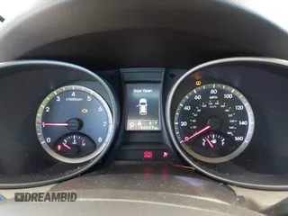 2014 Hyundai Santa Fe z VIN 5XYZUDLB0EG187192, wystawiony jako IAAI lot #42360255 z przebiegiem 154 607 mil mil oraz . Historia ofert i sprzedaży dostępna na DreamBid. Obrazek 7.