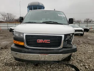 2022 GMC Savana Cargo Van with VIN 1GTW7AFP8N1147653, listed as a Copart auction lot 49812315 with 23,887 mi miles and Salvage Title. Bid and sale history available at carsss.com. Image 5.