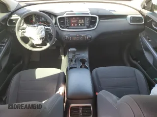 2020 Kia Sorento LX with VIN 5XYPG4A35LG651763, listed as a Copart auction lot 49738375 with 41,100 mi miles and Salvage Title. Bid and sale history available at DreamBid. Image 8.