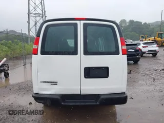 2016 Chevrolet Express Cargo with VIN 1GCWGAFG8G1147848, listed as a IAAI auction lot 42668582 with 237,768 mi miles and . Bid and sale history available at DreamBid. Image 16.
