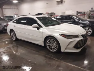 2020 Toyota Avalon Hybrid Limited with VIN 4T1D21FBXLU017732, listed as a IAAI auction lot 41159133 with 44,864 mi miles. Bid and sale history available at carsss.com. Image 1.