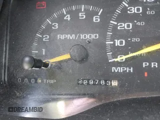 1999 Chevrolet Suburban with VIN 3GNEC16RXXG169156, listed as a IAAI auction lot 41981088 with 229,783 mi miles and . Bid and sale history available at DreamBid. Image 7.