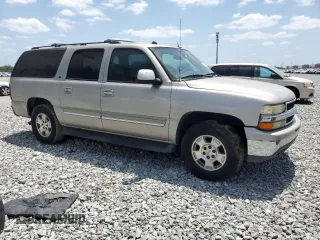 2005 Chevrolet Suburban LT z VIN 3GNEC16Z15G280353, wystawiony jako Copart lot #53974785 z przebiegiem 389 849 mil mil oraz Nie do naprawy. Historia ofert i sprzedaży dostępna na DreamBid. Obrazek 4.