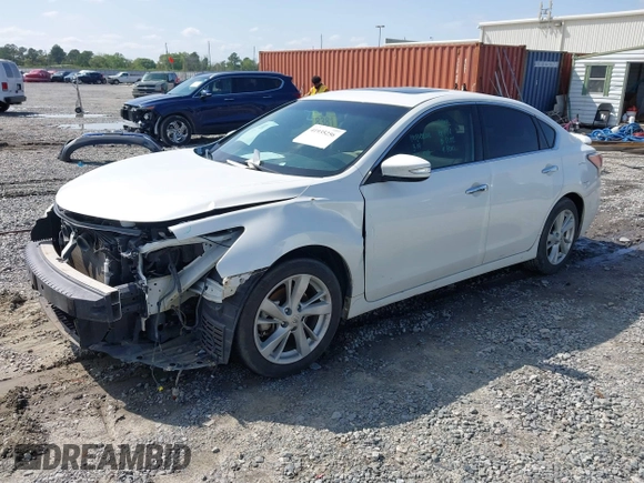 2014 Nissan Altima 2.5 with VIN 1N4AL3AP2EC117079, listed as a IAAI auction lot 41935256 with 140,531 mi miles. Bid and sale history available at carsss.com. Image 2.
