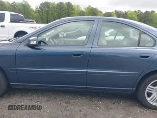 2009 Volvo S60 2.5T with VIN YV1RS592492741041, listed as a IAAI auction lot 41983967 with 149,217 mi miles. Bid and sale history available at carsss.com. Image 14.