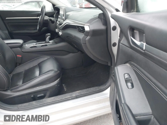 2019 Nissan Altima 2.5 SL with VIN 1N4BL4EV3KC196535, listed as a IAAI auction lot 41512924 with 84,898 mi miles. Bid and sale history available at carsss.com. Image 5.