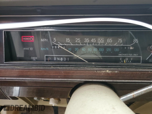 1986 Ford Crown Victoria z VIN 2FABP43F2GX172057, wystawiony jako Copart lot #71609094 z przebiegiem 63 900 mil mil oraz Tytuł czysty. Historia ofert i sprzedaży dostępna na DreamBid. Obrazek 9.