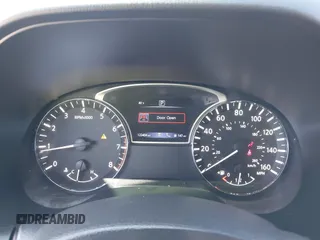 2018 Nissan Pathfinder SL with VIN 5N1DR2MN2JC628615, listed as a IAAI auction lot 41881932 with 122,404 mi miles. Bid and sale history available at carsss.com. Image 7.