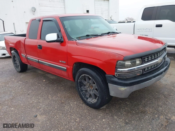 2001 Chevrolet Silverado 1500 LT with VIN 2GCEC19T911276523, listed as a IAAI auction lot 41435753 with 142,030 mi miles. Bid and sale history available at carsss.com. Image 1.
